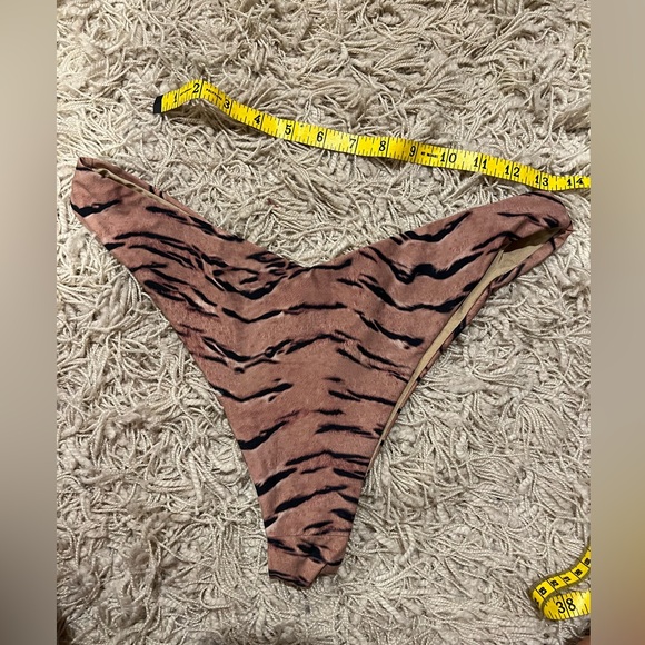 We Wore What Bikini - Picture 8 of 9